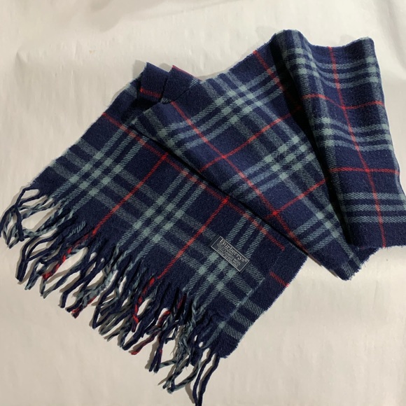 BURBERRY navy & red nova check LAMBSWOOL scarf - Picture 13 of 13